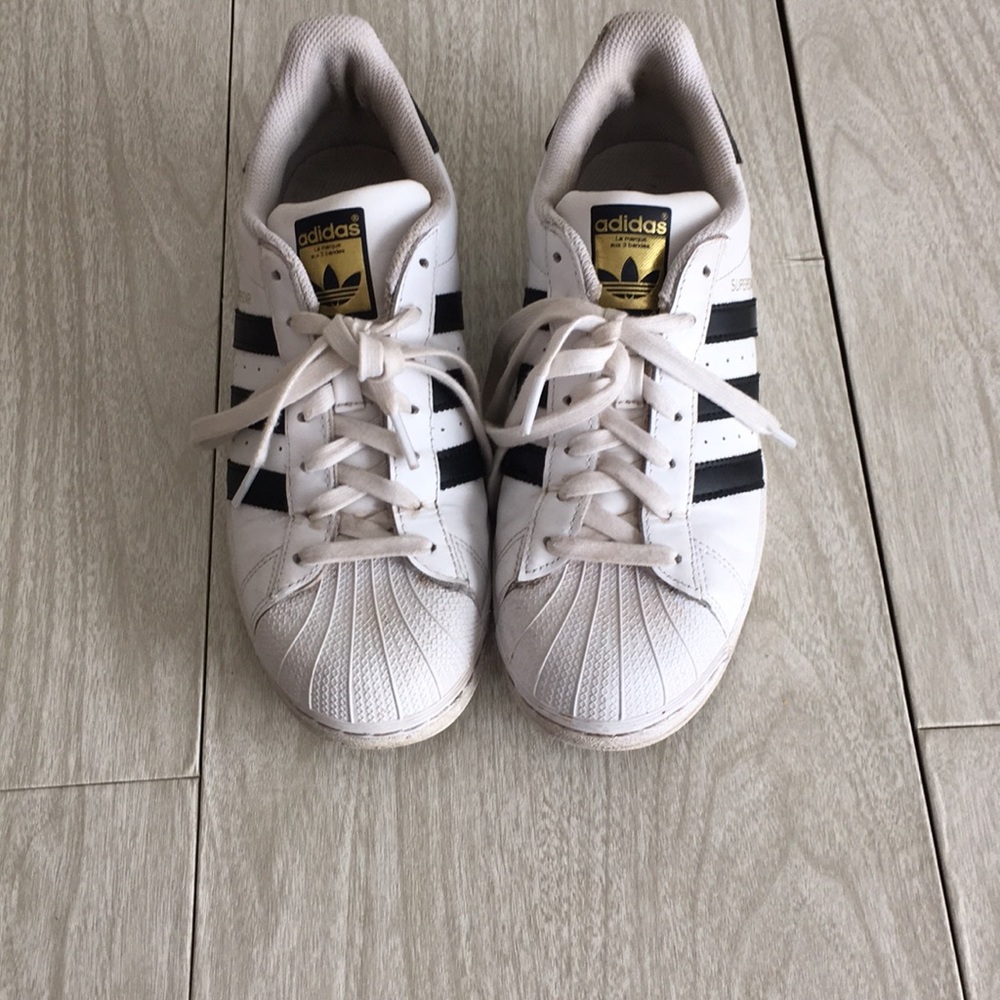 Adidas superstar black & white size 8.5